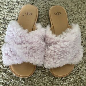 Ugg Fuzzy Slipper